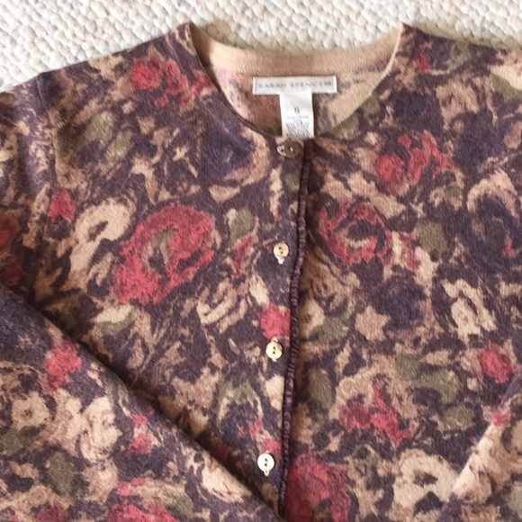 Sarah Spencer Autumn Lambs Wool Cardigan - Picture 2 of 7